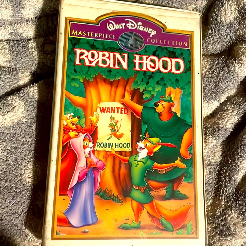 Robin Hood vhs Disney movie preowned